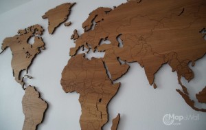 Eikenhouten wereldkaart