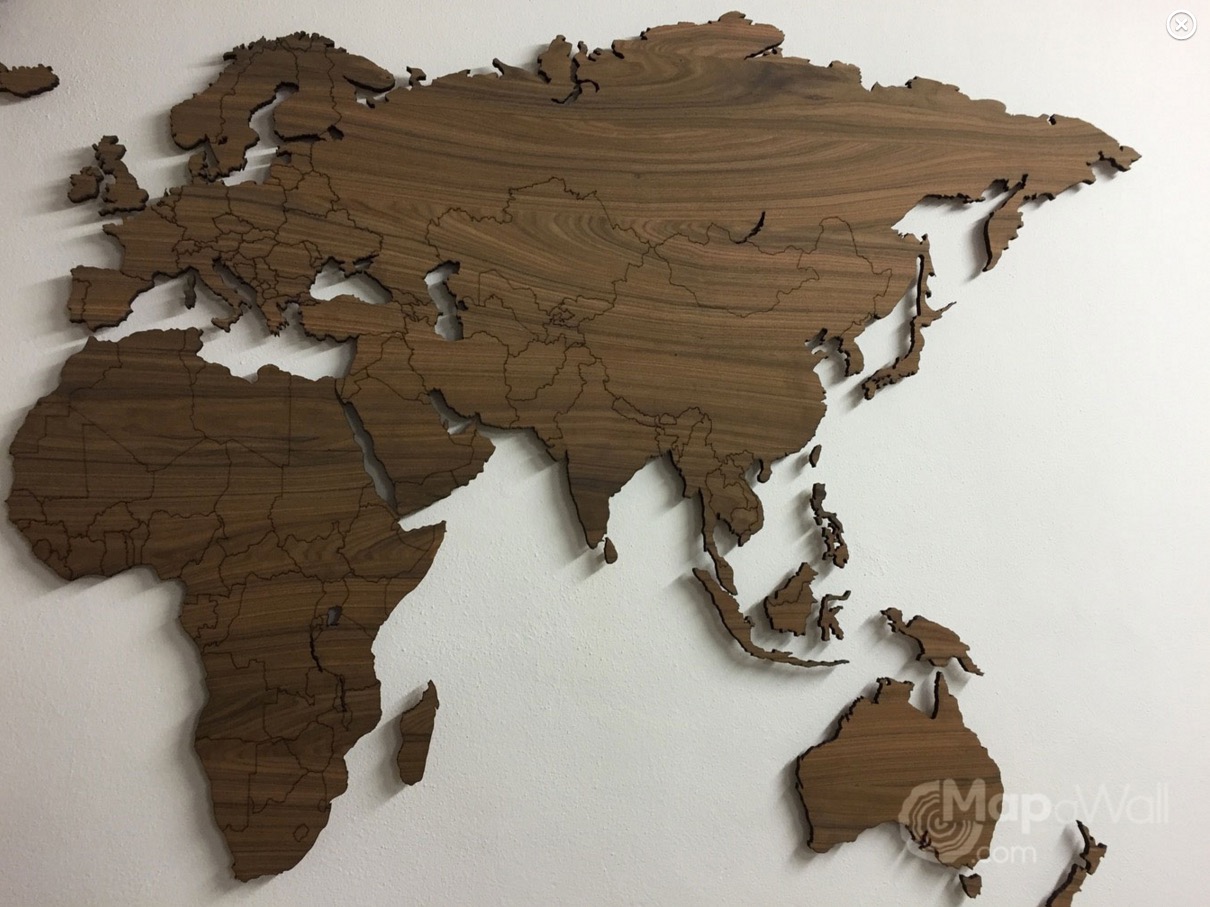 Wereldkaart van hout palisander donker